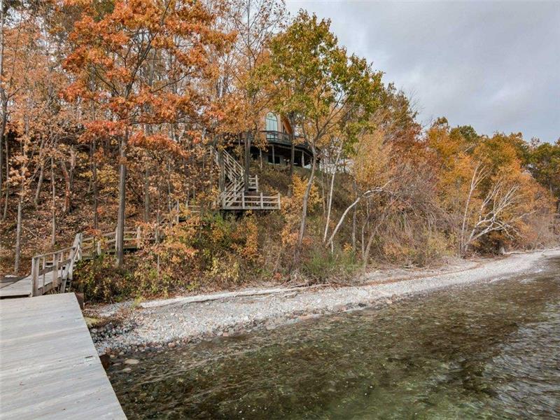 Spectacular and Very Private 6 Wolfe Island Cottage Rental PL27762