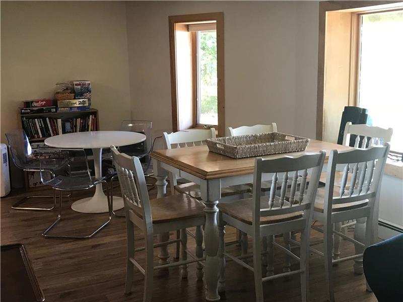 Spectacular and Very Private 6 Wolfe Island Cottage Rental PL27762