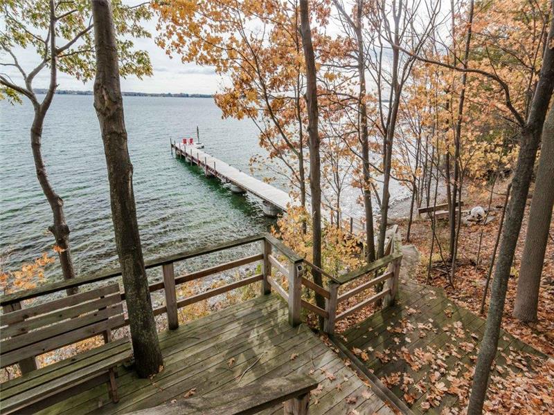Spectacular and Very Private 6 Wolfe Island Cottage Rental PL27762