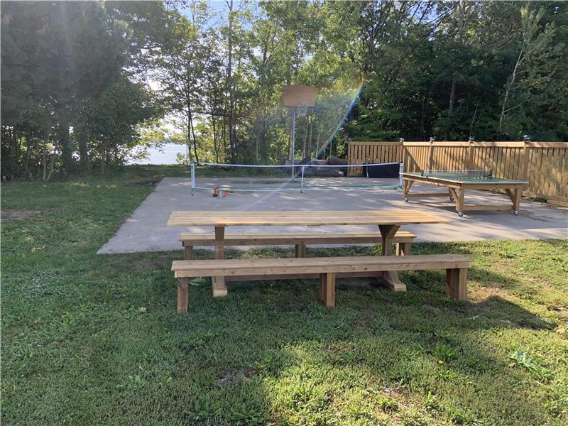 Spectacular and Very Private 6 Wolfe Island Cottage Rental PL27762