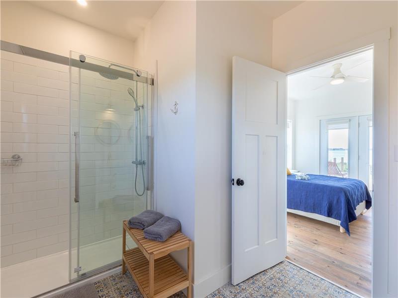 Slice Of Life Waterfront Beach Malpeque Bay Cottage Rental DI27859