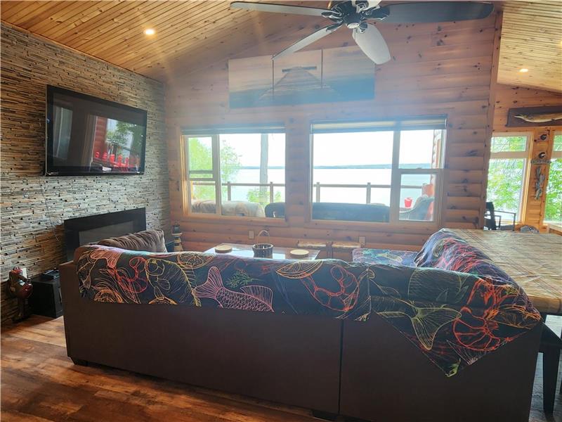 waterfront Rice lake cottages for Rice Lake Cottage Rental PL28097