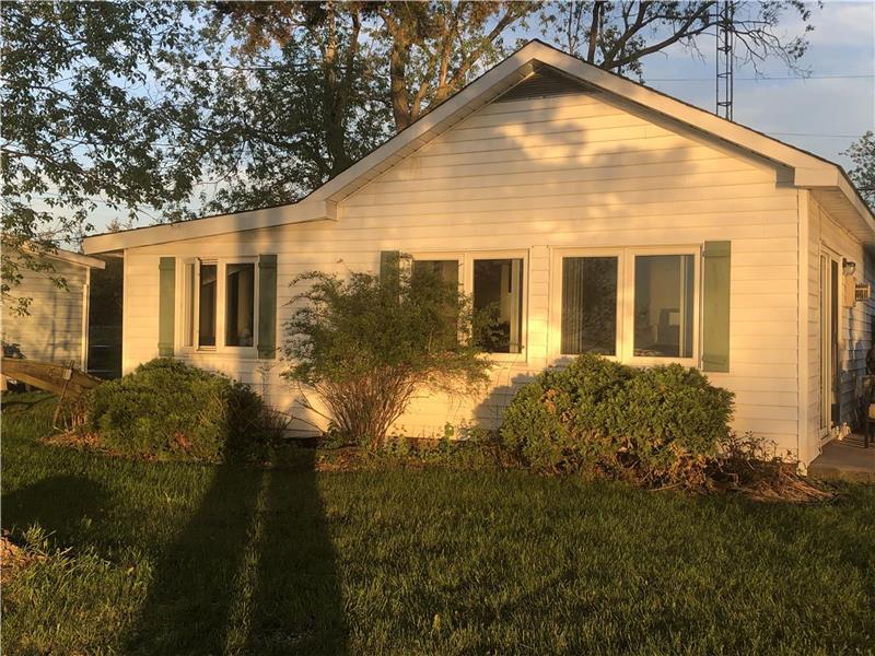 Hay Bay Getaways Cottage Napanee Cottage Rental PL28613