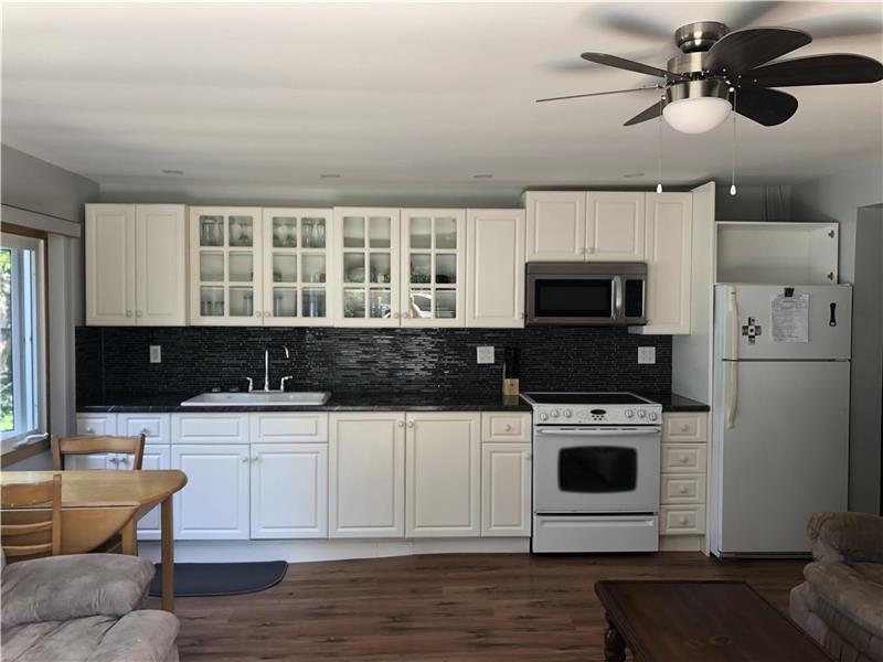 Hay Bay Getaways Cottage Napanee Cottage Rental PL28613 CottagesInCanada