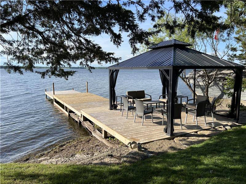 Hay Bay Getaways Cottage Napanee Cottage Rental PL28613 CottagesInCanada