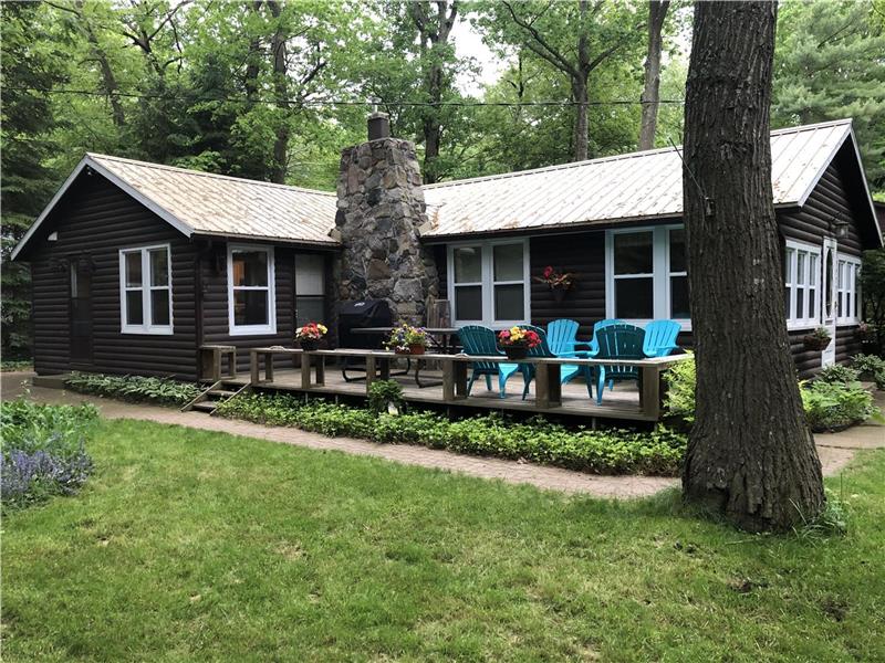 SOUTHCOTT PINES, GRAND BEND Grand Bend Cottage Rental DI28659