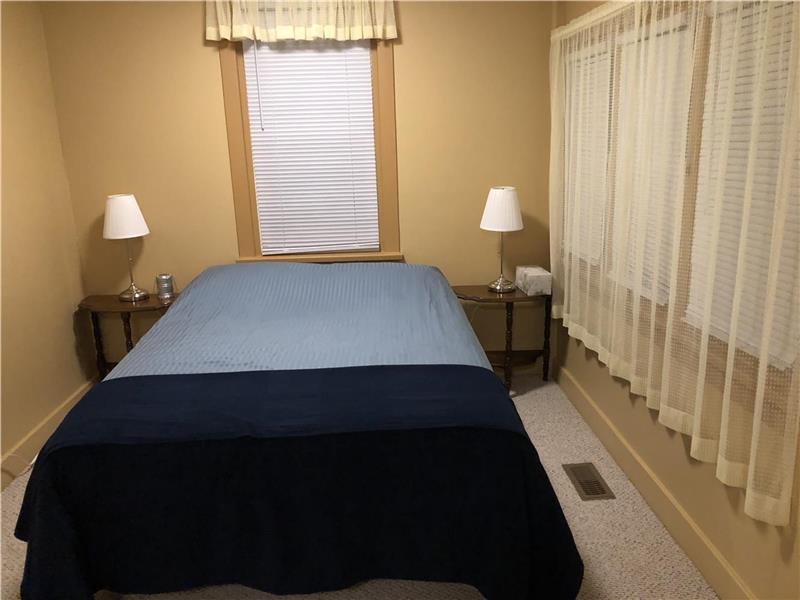 SOUTHCOTT PINES, GRAND BEND 3 Grand Bend Cottage Rental PL28659