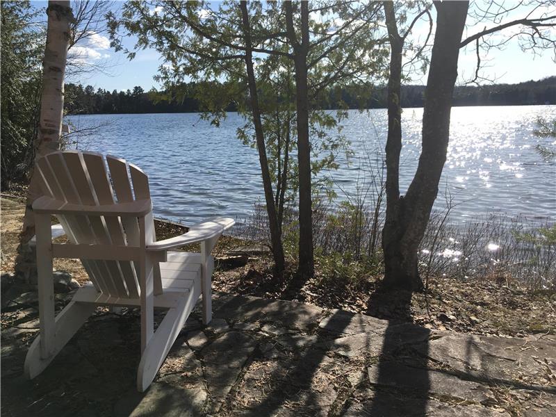 Cozy cottage on edge of crystal Baysville Cottage Rental GL28758