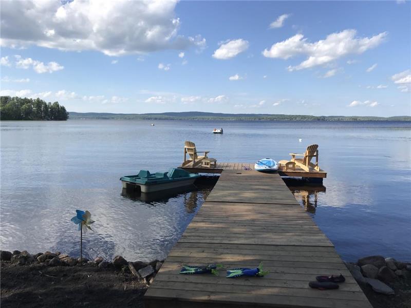 Quiet, FamilyFriendly Waterfront Golden Lake Cottage Rental GL