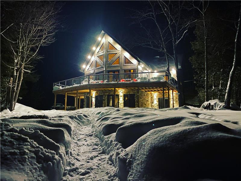 GlenCannon Retreat 2, Mazinaw Cloyne Cottage Rental PL29121