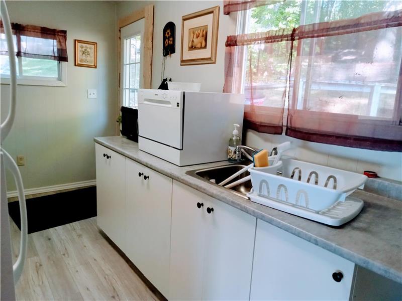 Moira Lake Cottage For Rent Madoc Cottage Rental PL29388