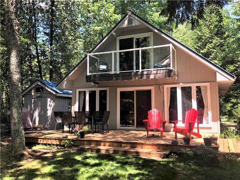 Cedar Lake Retreat, Minden Hills, Minden Hills Cottage Rental DI