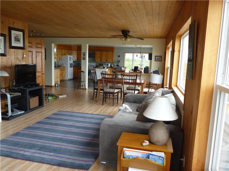 Red Point Folly, ocean front beach Grand Manan Cottage Rental GL