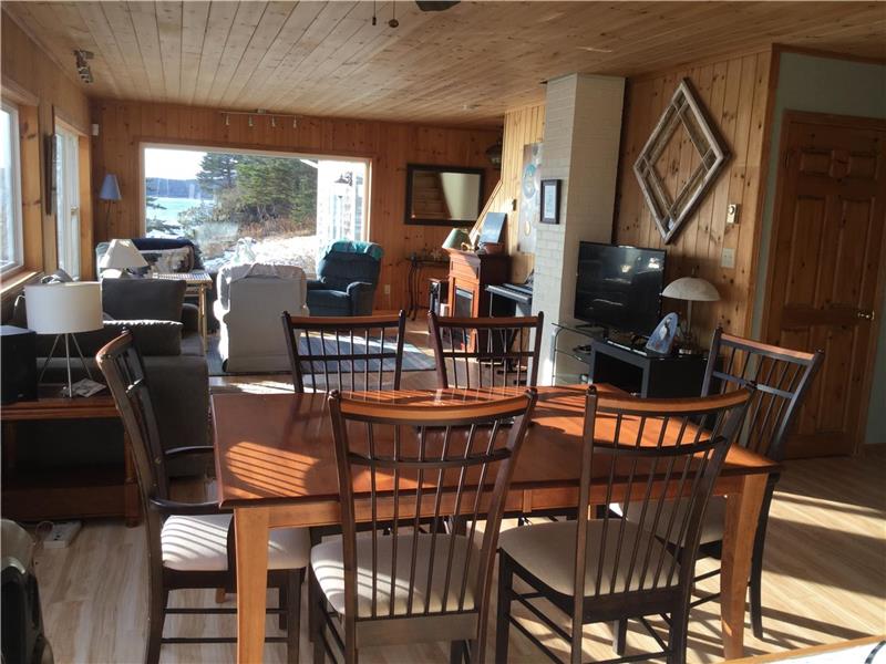 Red Point Folly, ocean front beach Grand Manan Cottage Rental GL