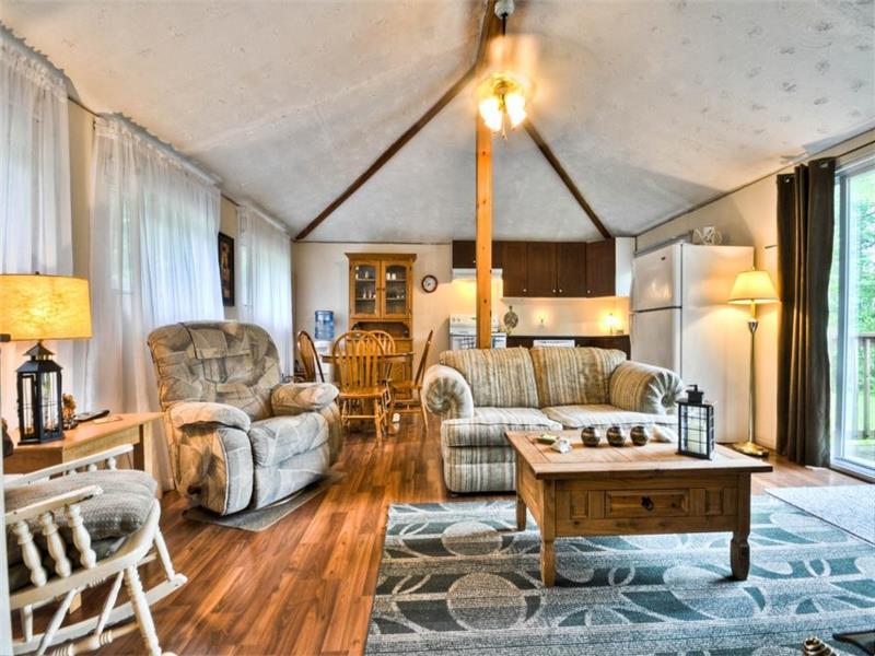 Waterfront Outaouais Sauna 45 min MulgraveetDerry Cottage Rental