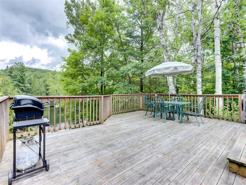 Waterfront Outaouais Sauna 45 min MulgraveetDerry Cottage Rental