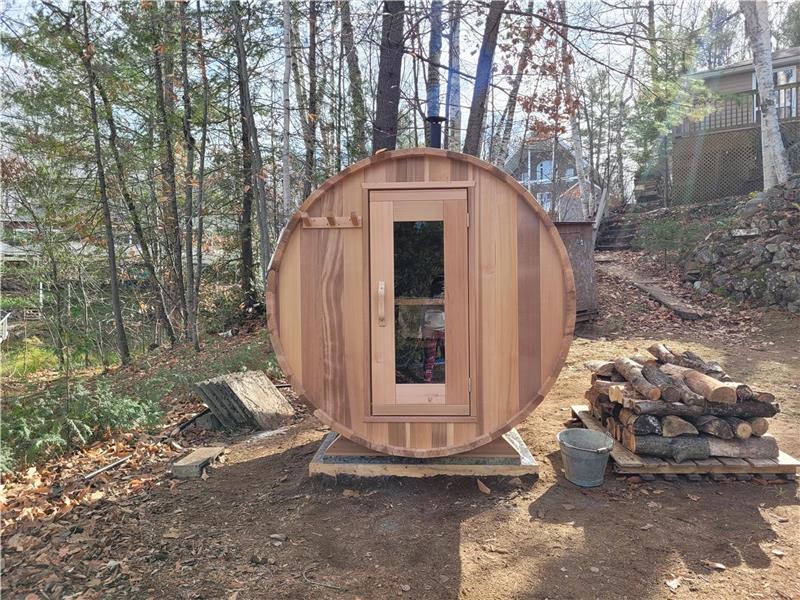 Waterfront Outaouais Sauna 45 min MulgraveetDerry Cottage Rental