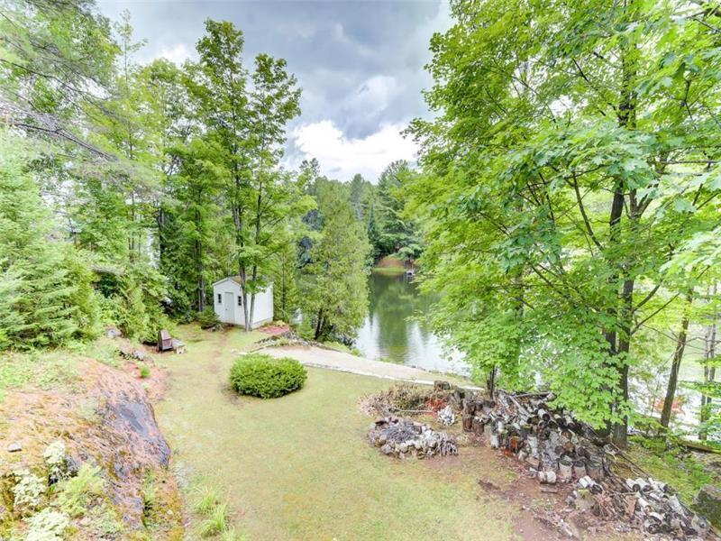 Waterfront Outaouais Sauna 45 min MulgraveetDerry Cottage Rental