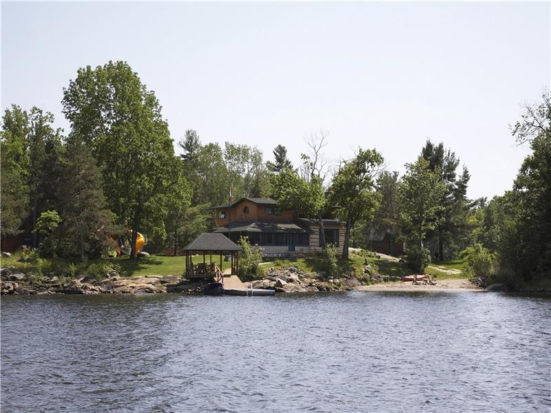 Lodgewood Honey Harbour, Ontario Honey Harbour Cottage Rental PL29727 CottagesInCanada
