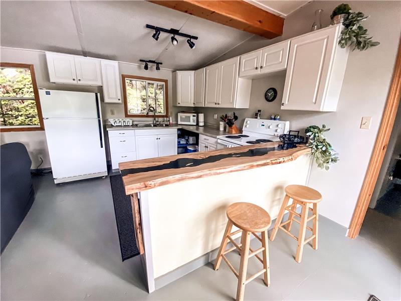 Lakeside Getaway off Bay Mactier Cottage Rental PL29924