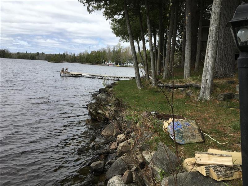 Belmont Lake GemClements Cottage Havelock Cottage Rental GL30021