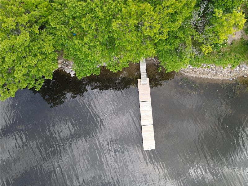 LARGE WATERFRONT COTTAGE SLEEPS 12, Victoria Harbour Cottage Rental