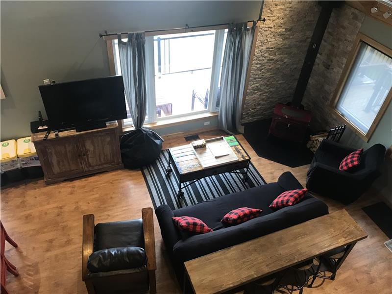 Crowe Cottage 3 bedroom Marmora Cottage Rental GL30563