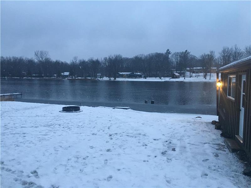 Crowe Cottage 3 bedroom Marmora Cottage Rental GL30563