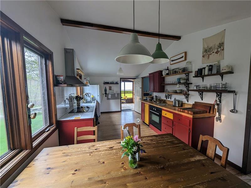 Waterfront Cottage on Millers Lake Perth Cottage Rental GL30656