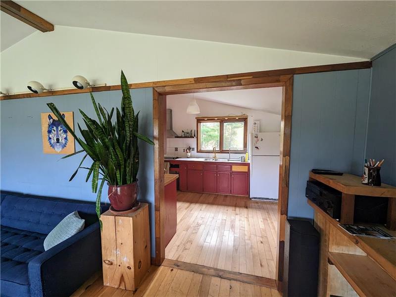 Waterfront Cottage on Millers Lake Perth Cottage Rental GL30656