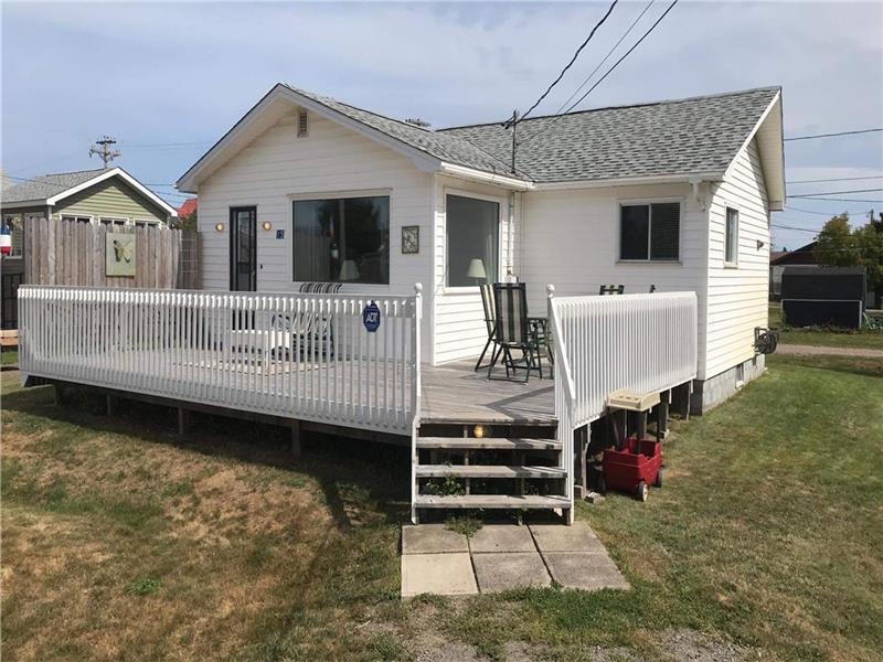 Beautiful Parlee Beach Cottage for Shediac Cottage Rental GL30743