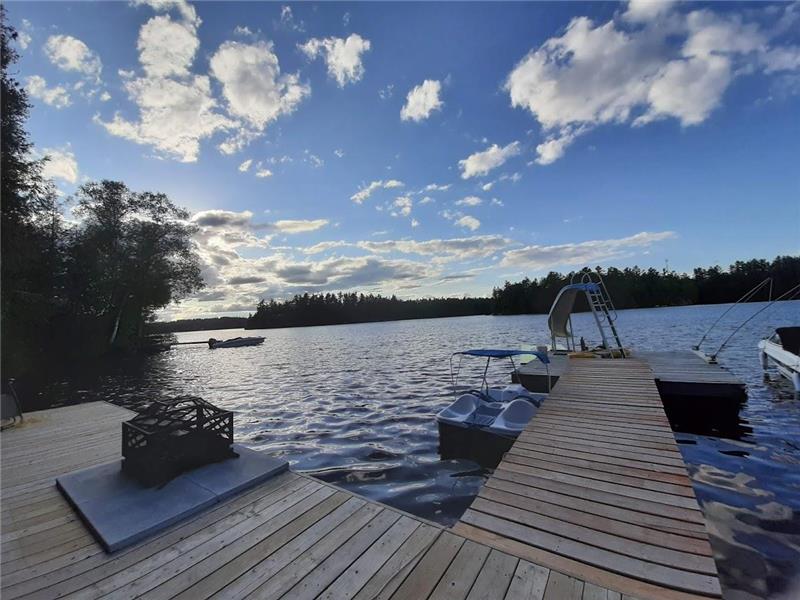 The Lake House Kinmount Cottage Rental GL30776 CottagesInCanada