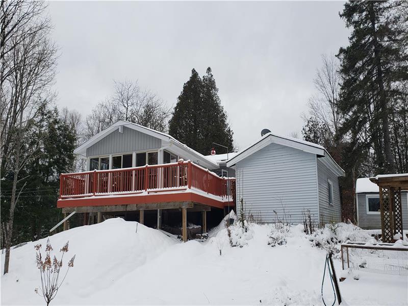 3 Amigos Cottage Cottage Rental GL30791 CottagesInCanada