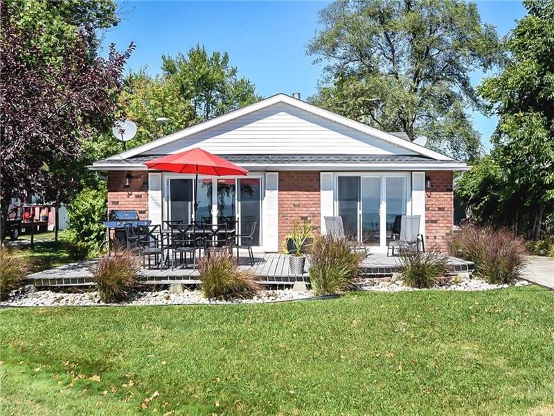 Edgewater Retreat by Erie Dunnville Cottage Rental GL30859