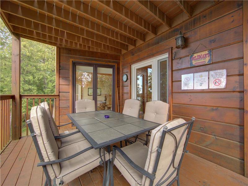 On Top Of Pigeon Lake Lakehurst Cottage Rental PL30975