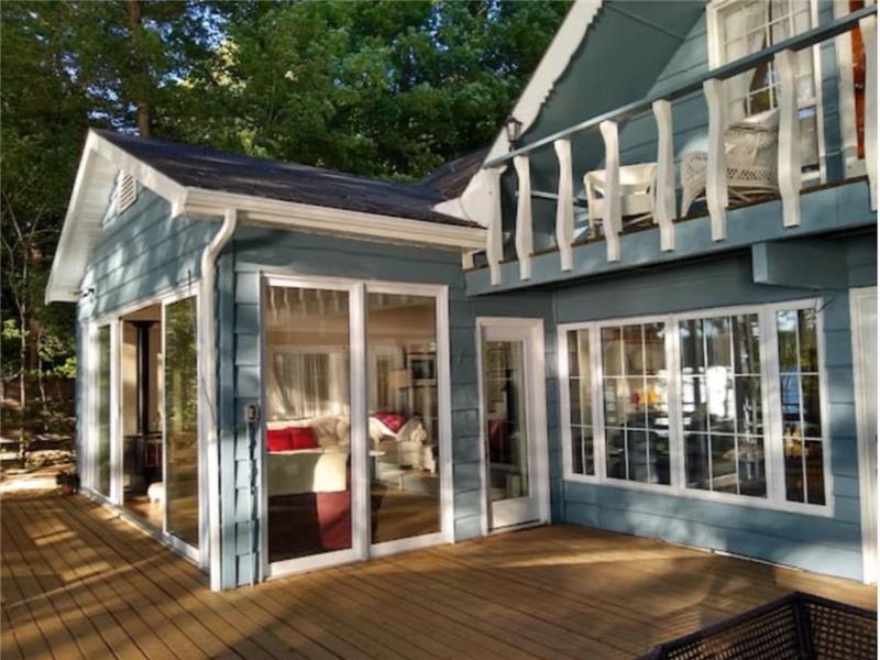 PEC Bay Dream Waterfront on Clear, Picton Cottage Rental DI31064