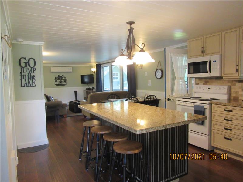 Kawartha Hideaway Buckhorn Cottage Rental PL31074 CottagesInCanada