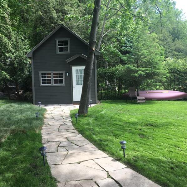 Kawartha Hideaway Buckhorn Cottage Rental PL31074 CottagesInCanada