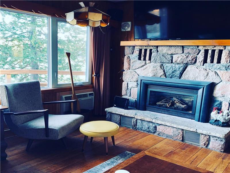 Yellow Cottage Sandy Lake aka Buckhorn Cottage Rental DI31086