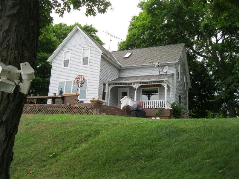 Hilltop Farmhouse Cottage Dunnville Cottage Rental DI31197