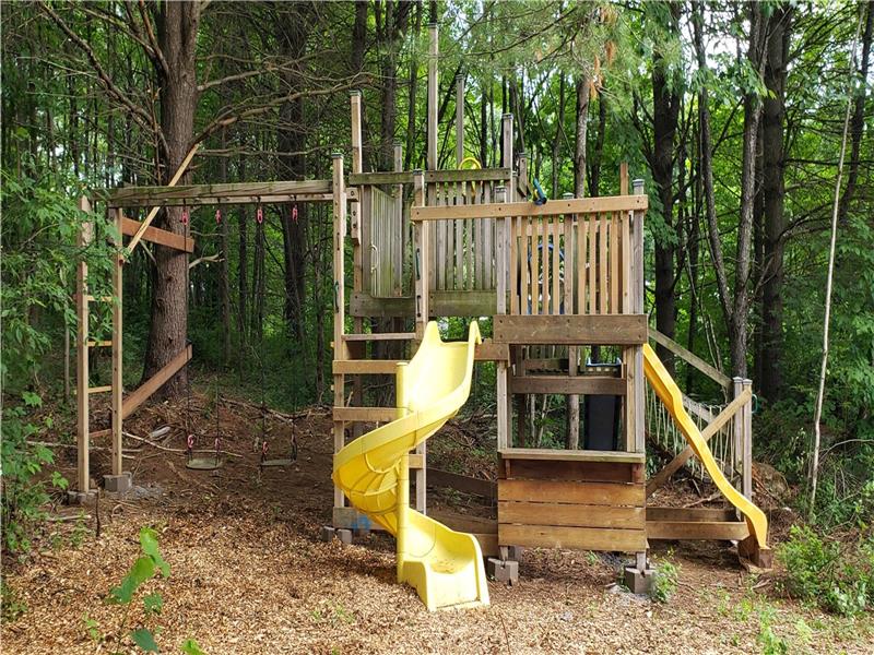 Red Cedar Chalet on Brady Lake (hot Minden Hills Cottage Rental GL