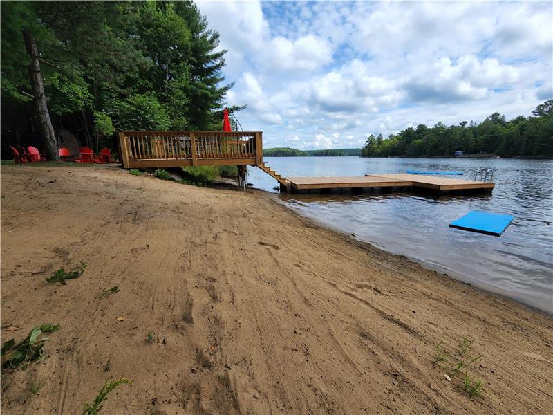 Red Cedar Chalet on Brady Lake (hot Minden Hills Cottage Rental GL