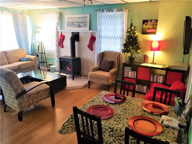 Kosecki Kottage cute & cozy, Port Burwell Cottage Rental GL31269 CottagesInCanada