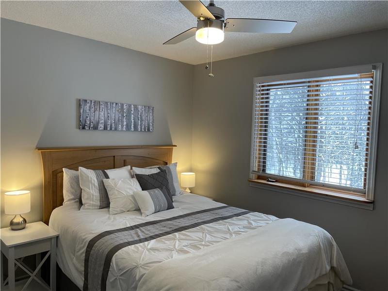 Secluded Spectacular Viceroy Home Eagle Lake Cottage Rental PL