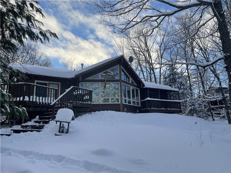 Secluded Spectacular Viceroy Home - Eagle Lake Cottage Rental | PL ...