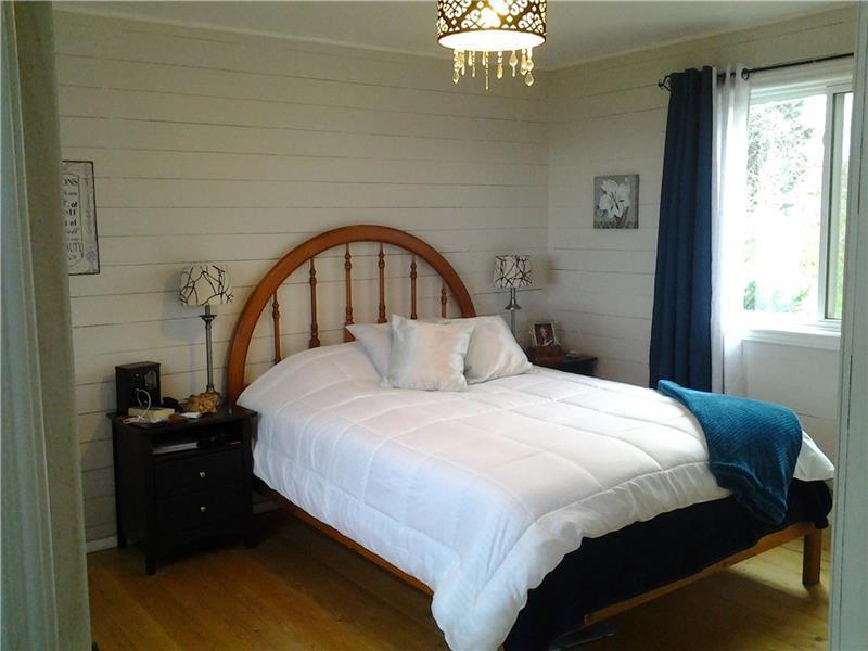 Beachfront Home North Shore Malagash Cottage Rental GL31302