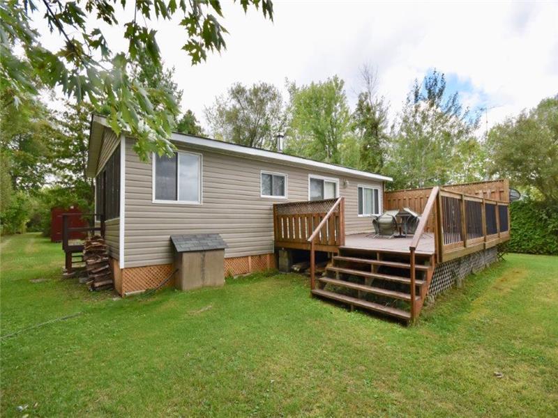 Eva's Escape Port Severn Cottage Rental DI31338 CottagesInCanada