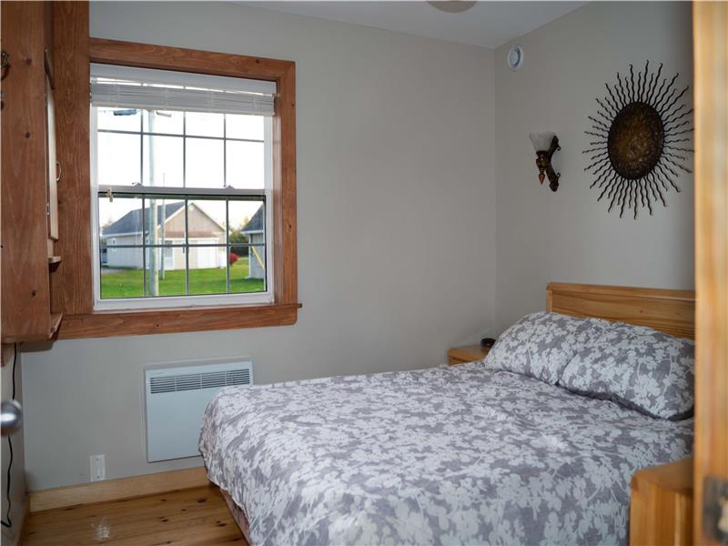 Warm Cottage Getaway Near the CapPele Cottage Rental PL31474