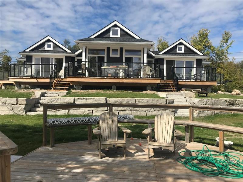 Mitchell Lake Waterfront Cottage Kirkfield Cottage Rental DI31684