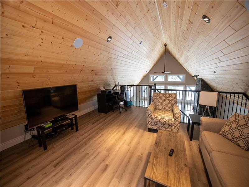 The Dream Luxury Cottage Elliot Lake Cottage Rental DI31699